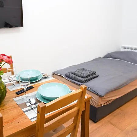 Apartman Stunning With Bacolny In Center *